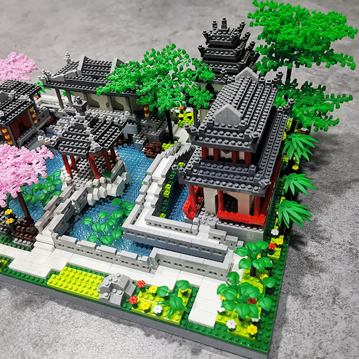 Lego thu hút khách hàng ở nhiều lứa tuổi