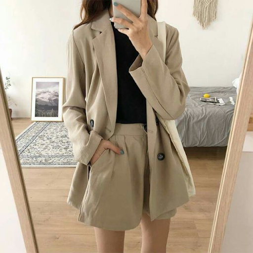 Áo blazer cùng quần short